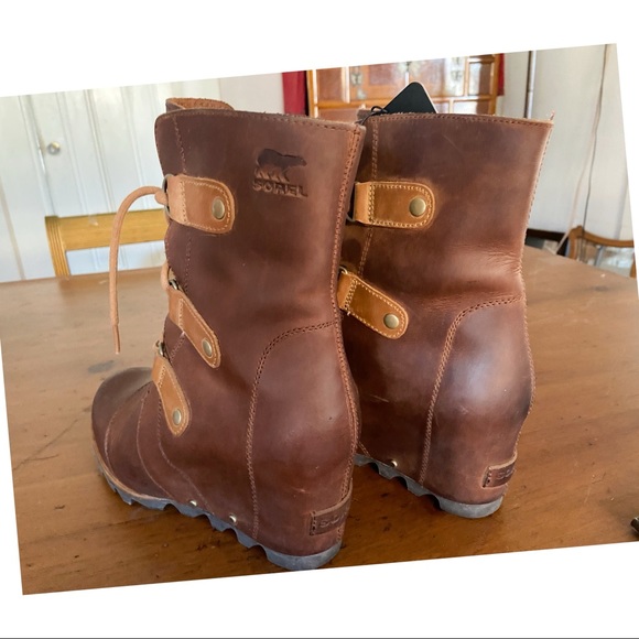 “IT BOOT”- SOREL JOAN OF ARCTIC WEDGE BOOT-EUC-9.5 - Picture 4 of 14